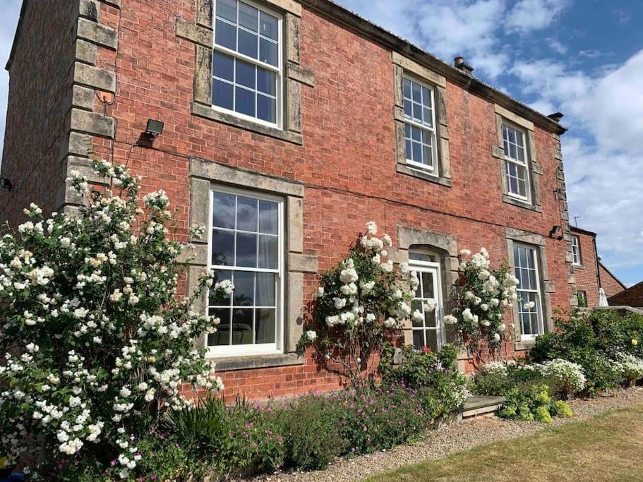 The Old Granary At Red House Farm Villa Ripon Exterior photo